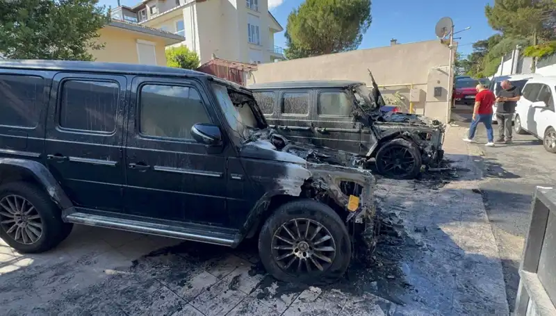 İş İnsanlarının 30 Milyon Liralık Lüks Araçlarını Yakan Gizemli Protesto