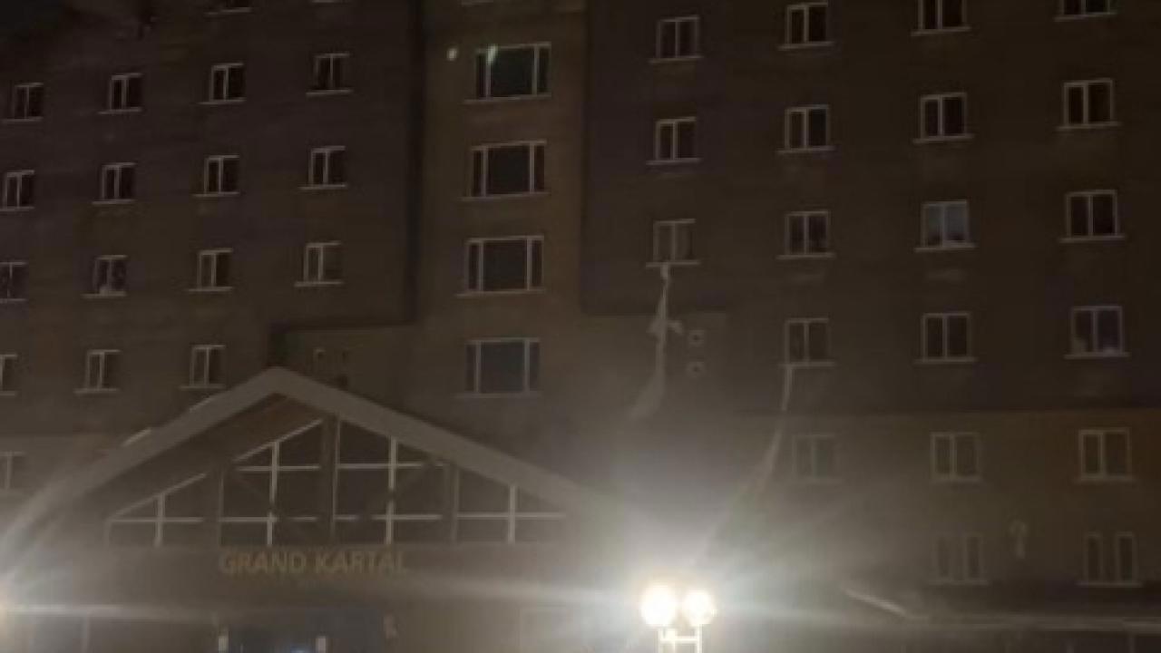 Otel Yangınında Çılgın Kurtuluş Denemesi!