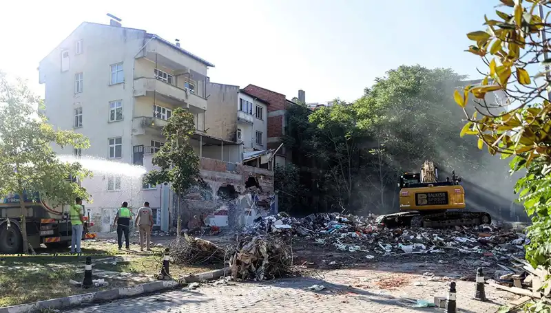 Sındırgı Depremleri: Artçılar Devam Ediyor, Ciddi Endişeye Neden Oluyor