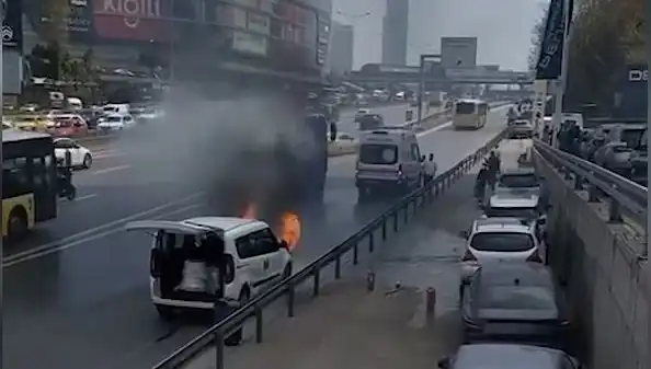Yanan Araç İçin TOMA ile Yapılan Cesur Müdahale Göz Doldurdu!