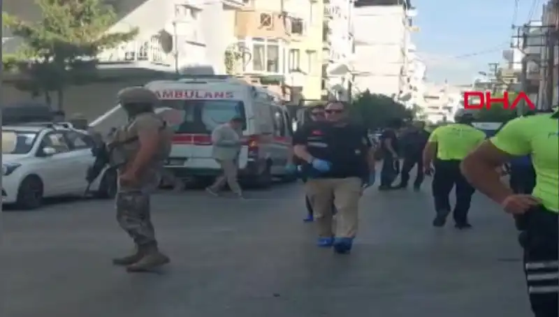 İzmir'de Karakola Yönelik Silahlı Saldırı: İki Şehit ve Bir Yaralı