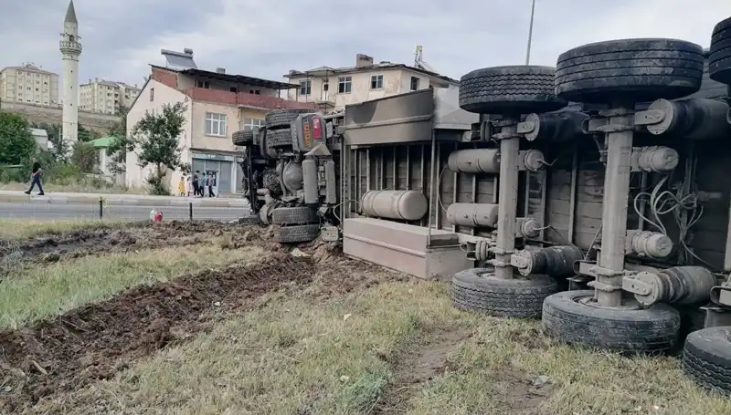 Erzurum'daki Freni Boşalan TIR Kazası: Göz Göre Göre Gelen Felaket