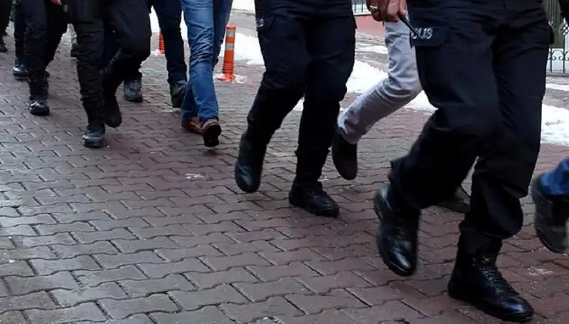 Antalya'da Silah Kaçakçılarına Yönelik Büyük Operasyon Gerçekleştirildi