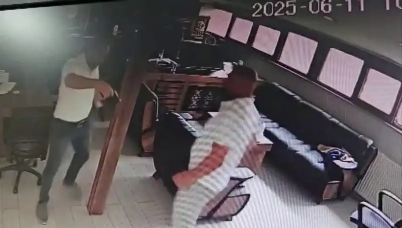 Alacak Verecek Meselesi Kanlı Bir Cinayetle Sonuçlandı: Kalfa, İş İnsanını Vurdu!