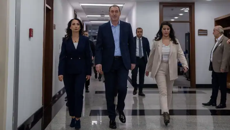 DEM Partisi Heyeti, Siyasi Turu Kapsamında Bugün İki Önemli Görüşme Gerçekleştiriyor