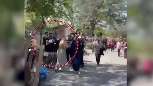 Şoke Eden Tatil! 5 Kadının Sığındığı Plajda Kabus Gibi Anlar