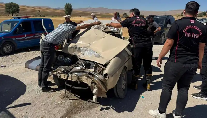 Kahramanmaraş'ta Kamyonet ve Otomobil Çarpıştı: Kazanın Detayları Ortaya Çıktı