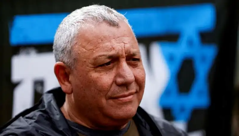 İsrail'de Siyasi Deprem: Gadi Eisenkot'un İstifası Sarsıcı Etkiler Yarattı