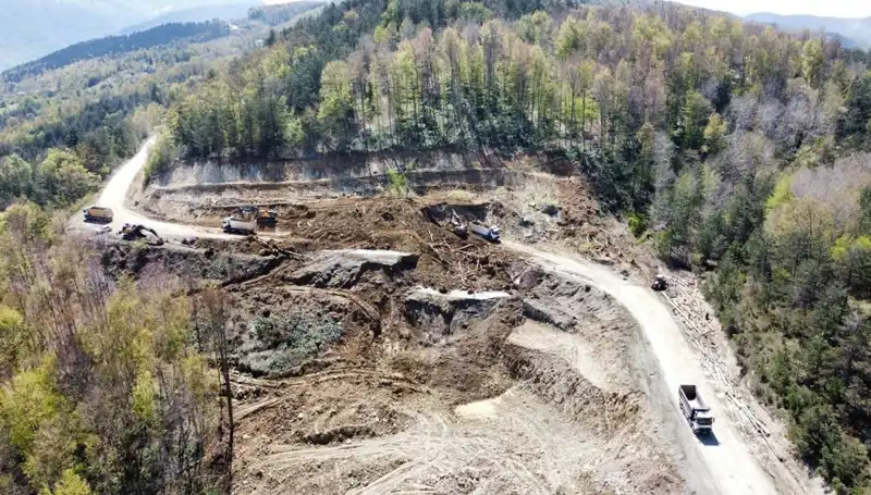 Kastamonu-Çatalzeytin Karayolunda Heyelan: Ulaşımda Aksamalar Başladı