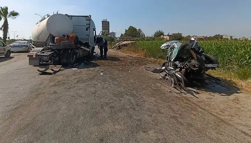 Adana'da Tanker Kazası: Otomobil ve Kamyonun Feci Çarpışması