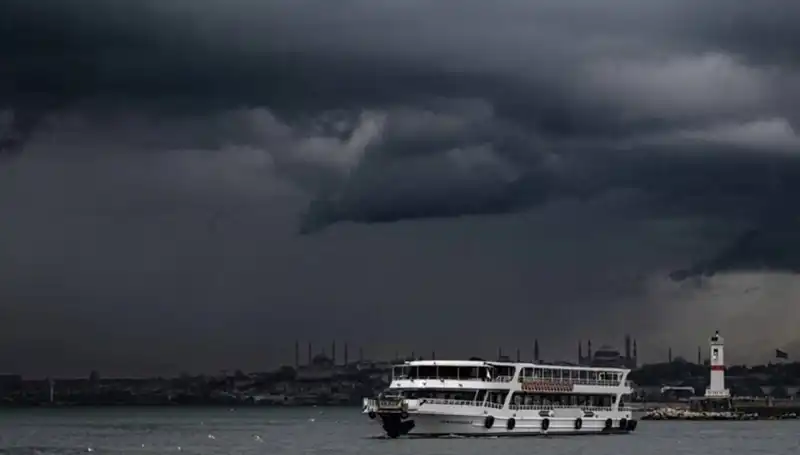 İstanbul ve Çevre İllerde Sağanak Yağış Geliyor: Hazırlıklara Başlayın!