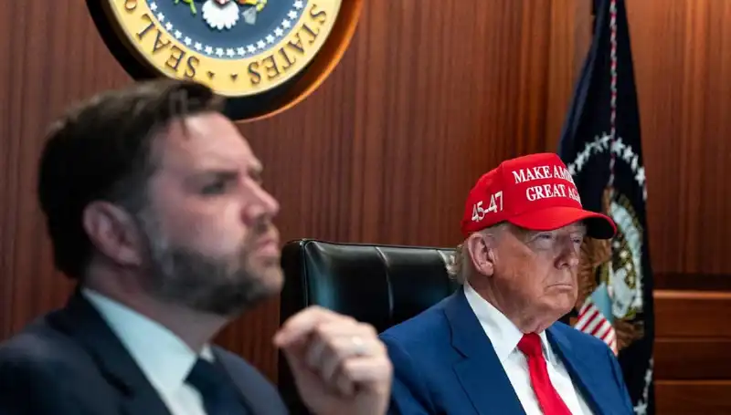Trump'a Yönelik Azil Tasarısı Reddedildi: Siyasi Gelişmeler Ne Anlama Geliyor?