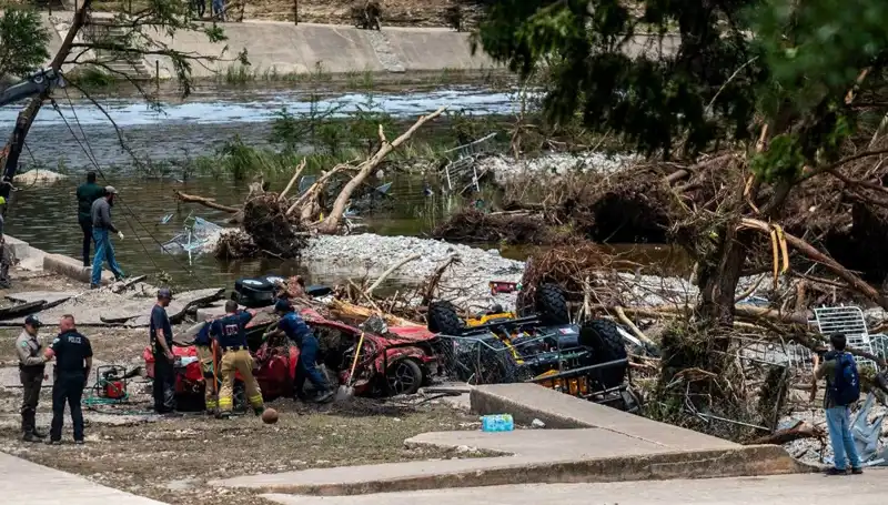 Teksas Tragedisi: Sirenli Uyarı Sistemi Neden Kurulmadı?