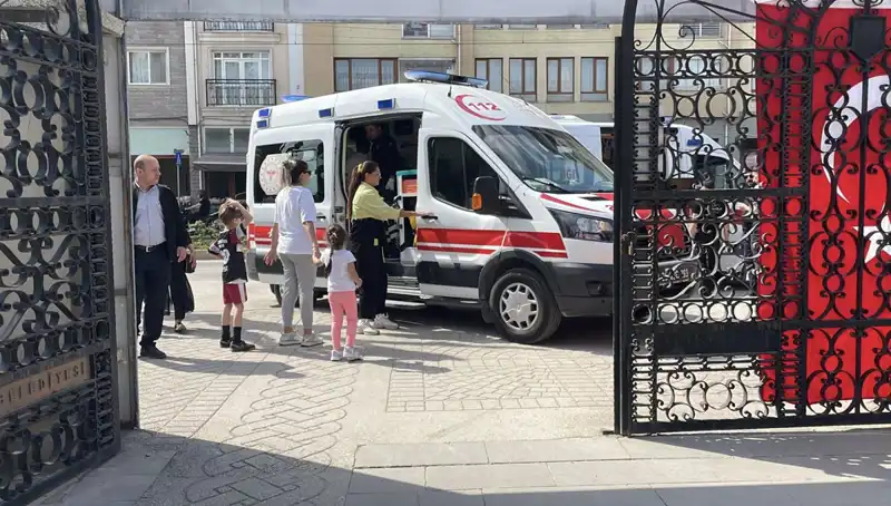 Eskişehir'de Sahipsiz Köpek İki Çocuğa Saldırdı, Panikouduran Anlar!